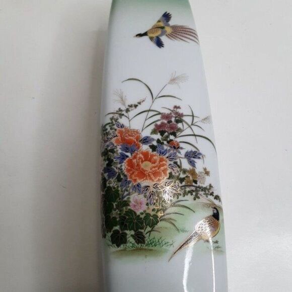 Vintage Toyo Botan Japan Porcelain Green Flower Flying Bird Motif Vase - Picture 3 of 10